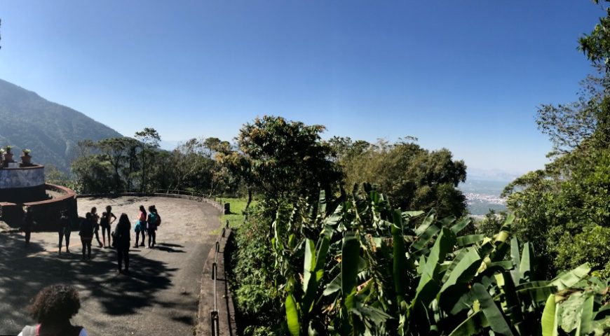 Pelas curvas da Estrada de Santos