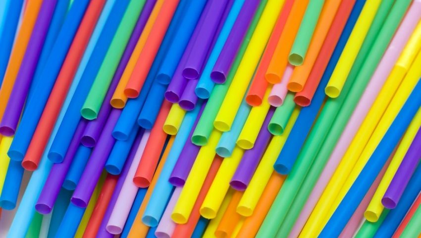 Canudinho? De plástico: Não, obrigado!